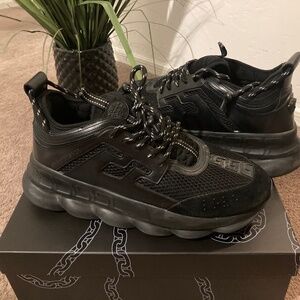 Versace Chain-reaction